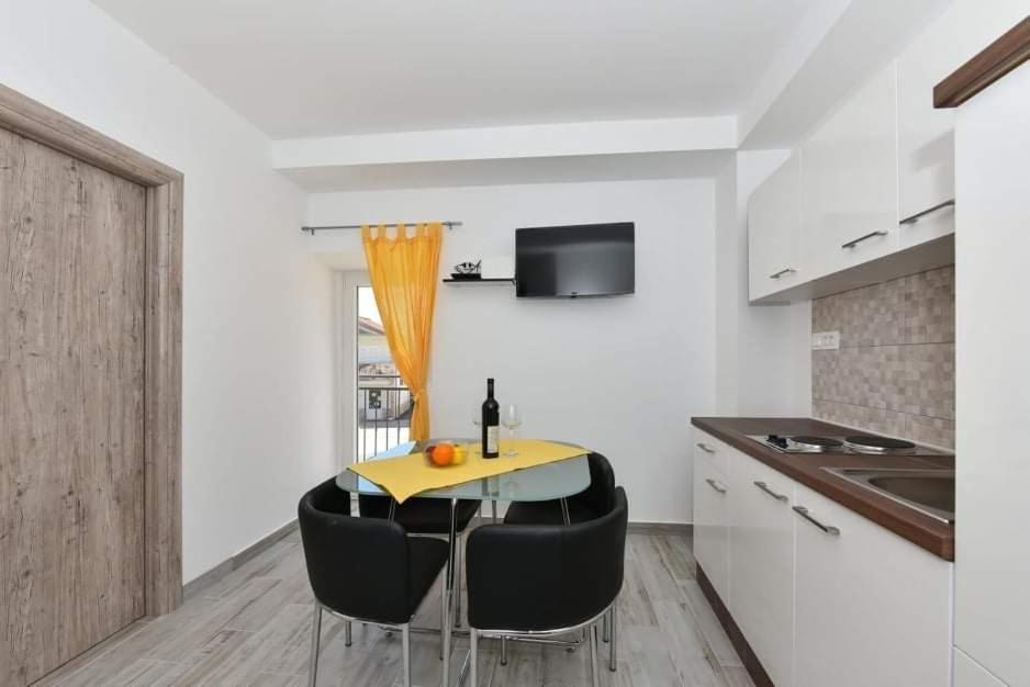 Kuca Za Odmor Megi Apartment Posedarje Ngoại thất bức ảnh