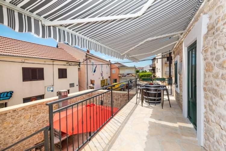 Kuca Za Odmor Megi Apartment Posedarje Ngoại thất bức ảnh